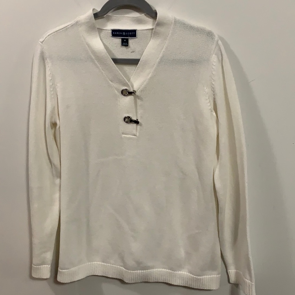 Karen Scott sweater great condition fun hardware M